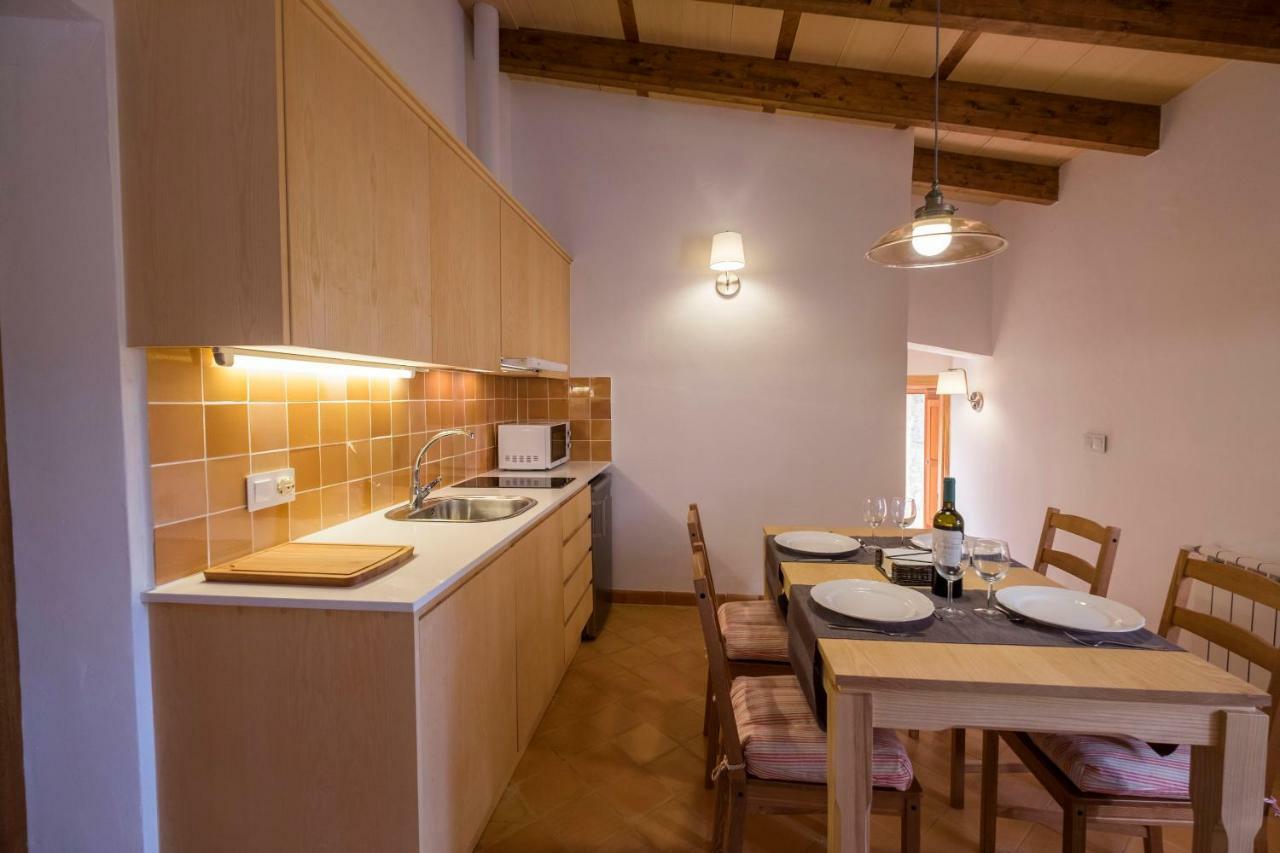 Agroturismo Son Alzines Lluc Ngoại thất bức ảnh