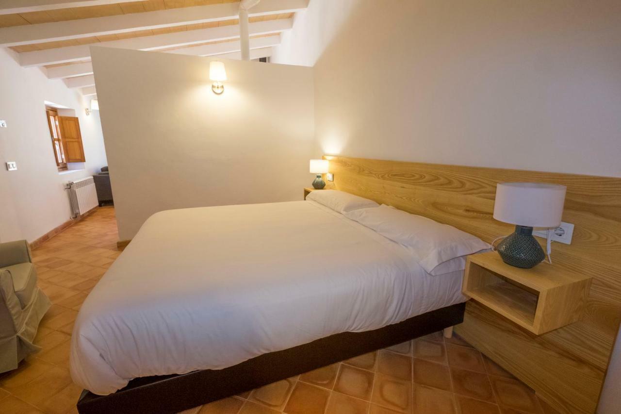 Agroturismo Son Alzines Lluc Ngoại thất bức ảnh