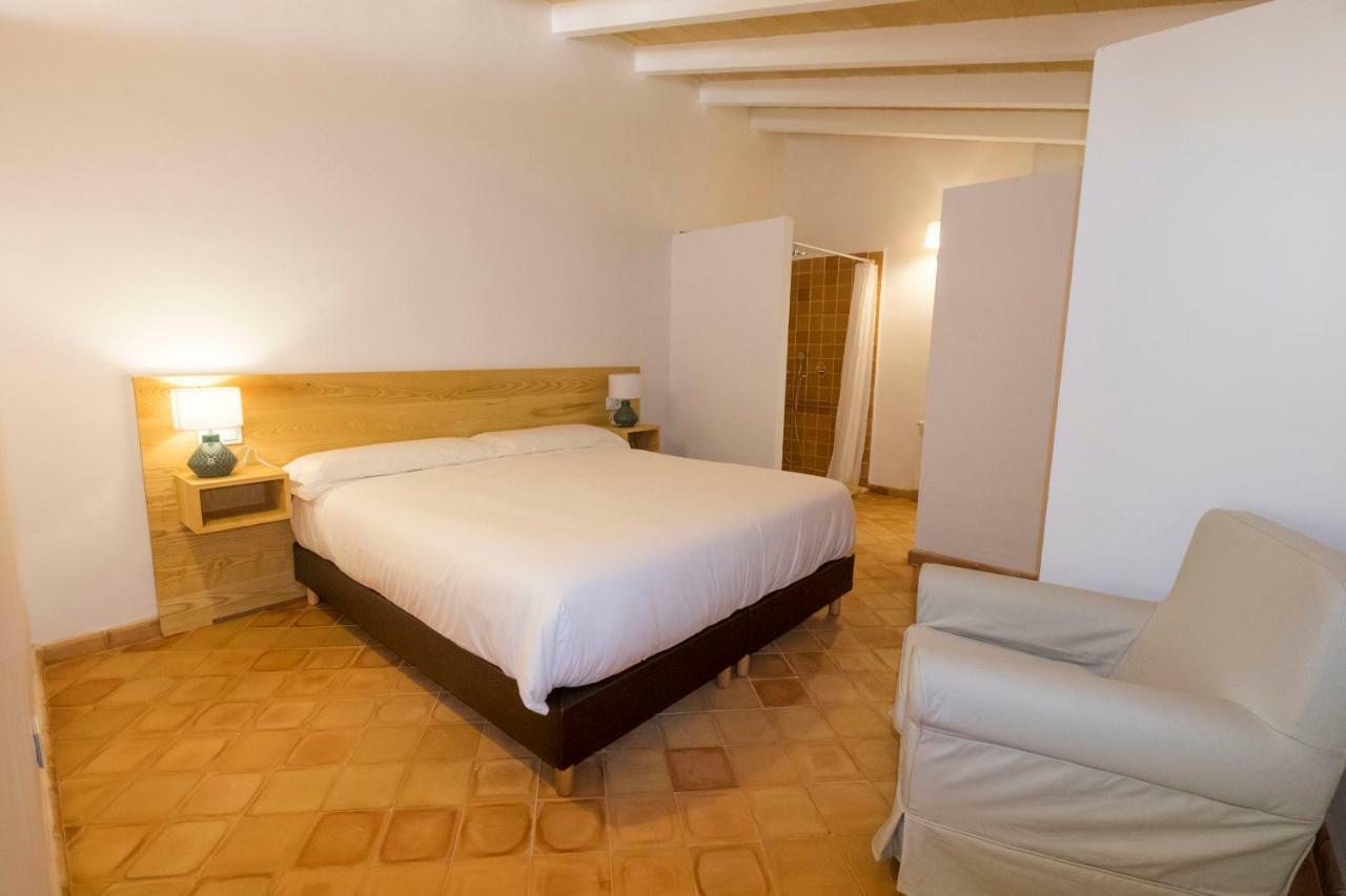 Agroturismo Son Alzines Lluc Ngoại thất bức ảnh
